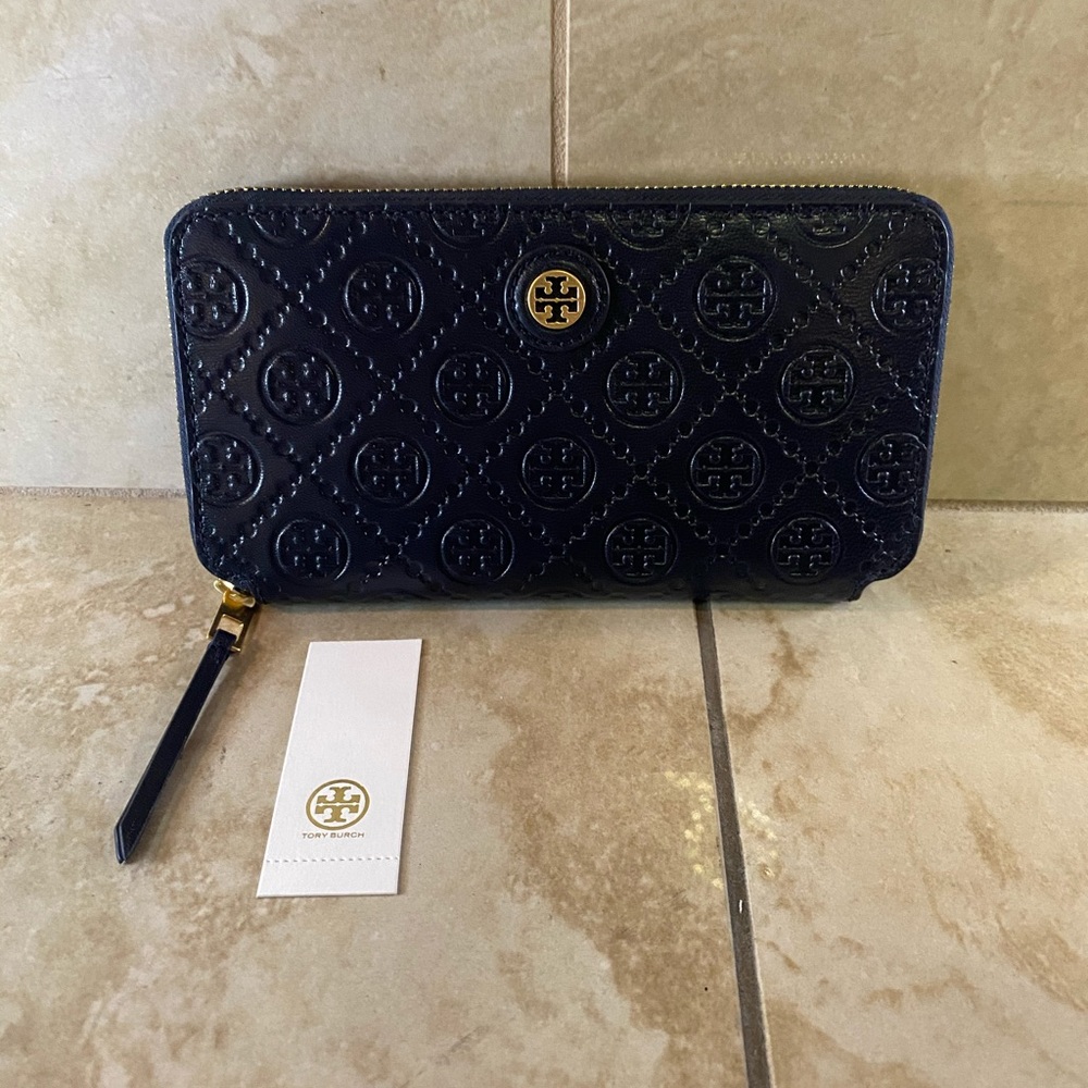 NEW! Tory Burch T Monogram Leather ZIP Wallet